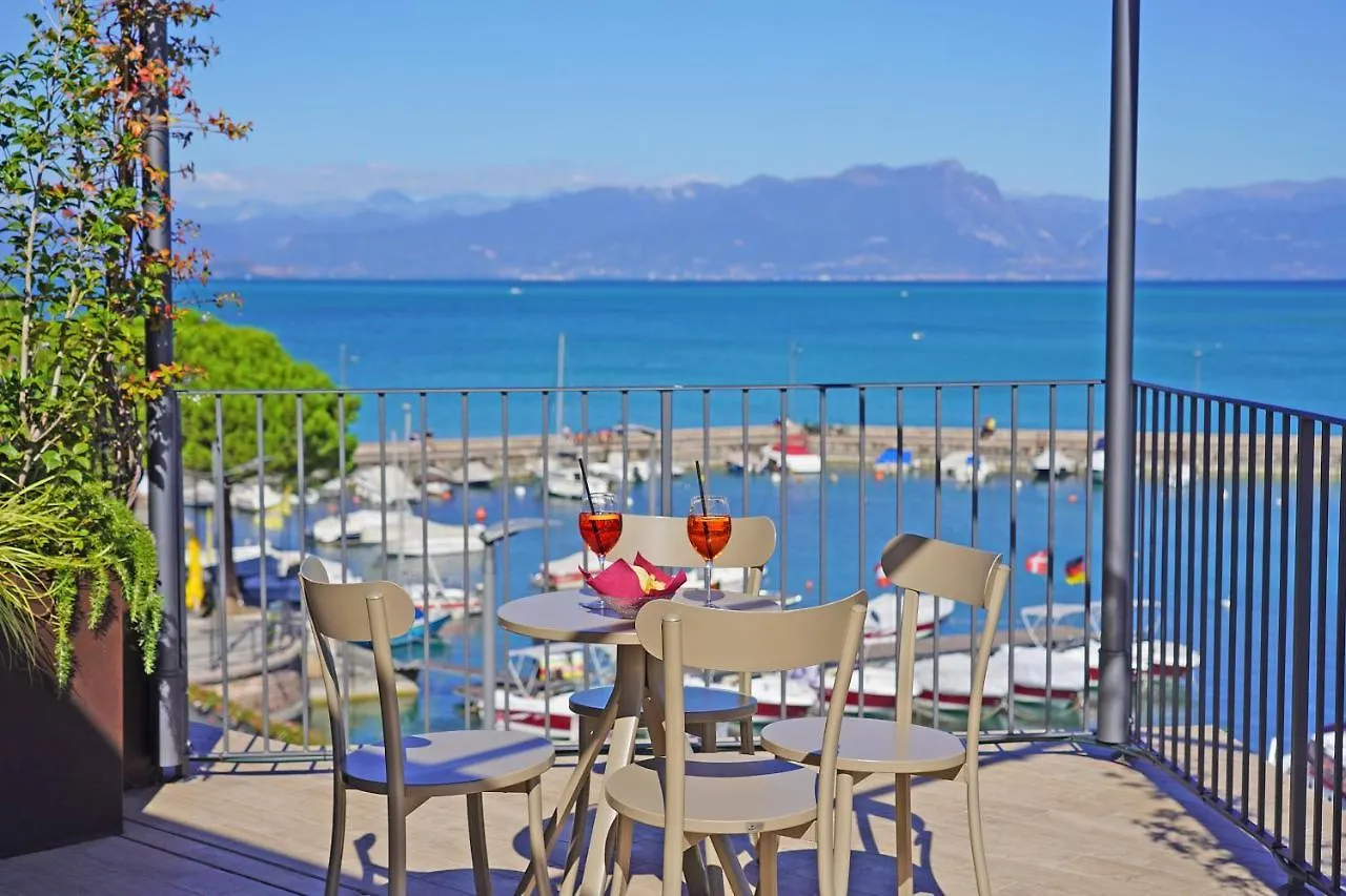 Riviera Carducci Rooms Peschiera del Garda Italy